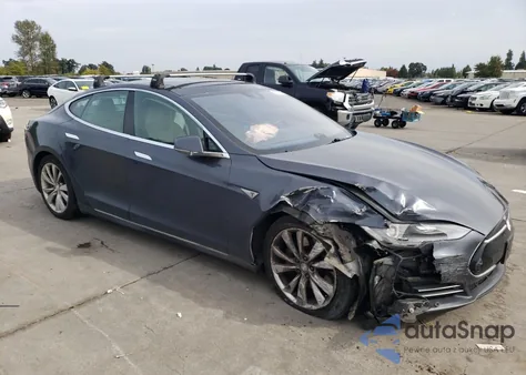2015 Tesla Model S 85D из США, поврежденный, VIN 5YJSA1H2XFFP79872